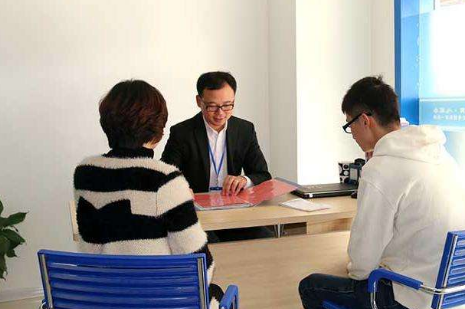 教育咨詢與企業管理咨詢的核心工作內容對比解析